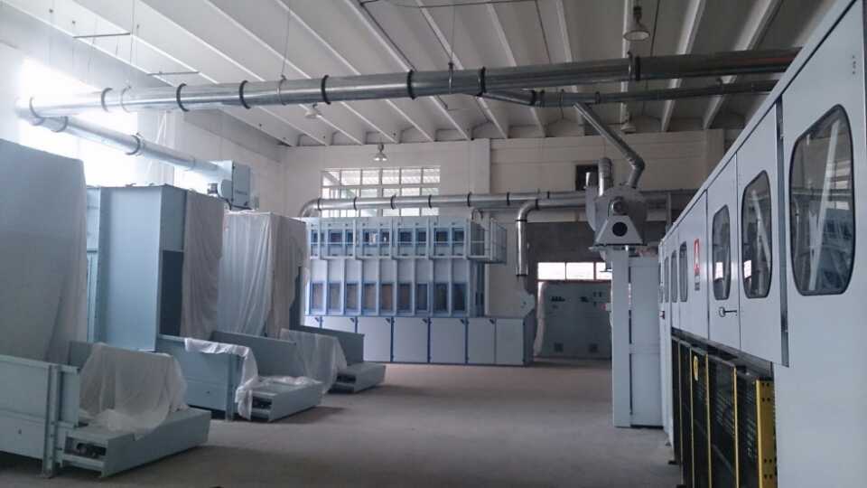 第四条交叉线安装完毕